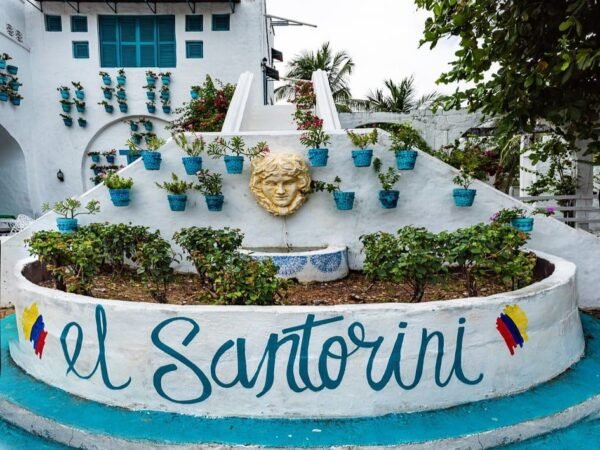 Tour Santorini Colombiano